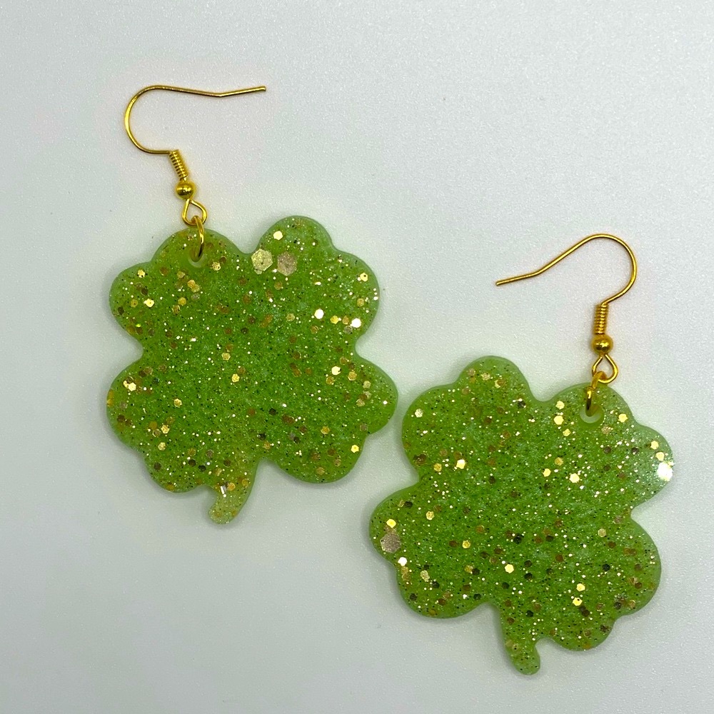 Clover earrings 🍀